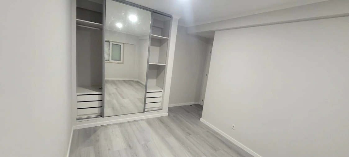 Apartamento T4 para Venda em Amora Foto 40