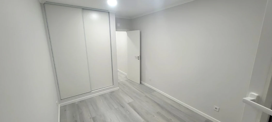 Apartamento T4 para Venda em Amora Foto 35