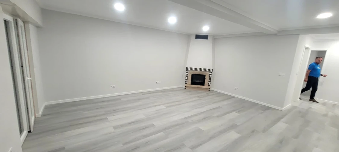 Apartamento T4 para Venda em Amora Foto 11