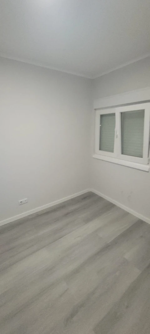 Apartamento T3 para Venda em Laranjeiro e Feijó
