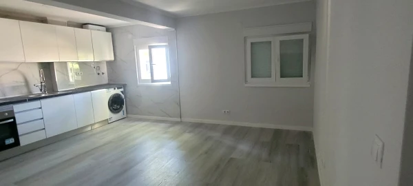 Apartamento T3 para Venda em Laranjeiro e Feijó