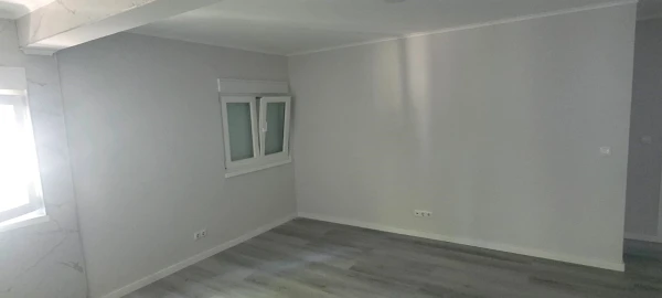 Apartamento T3 para Venda em Laranjeiro e Feijó