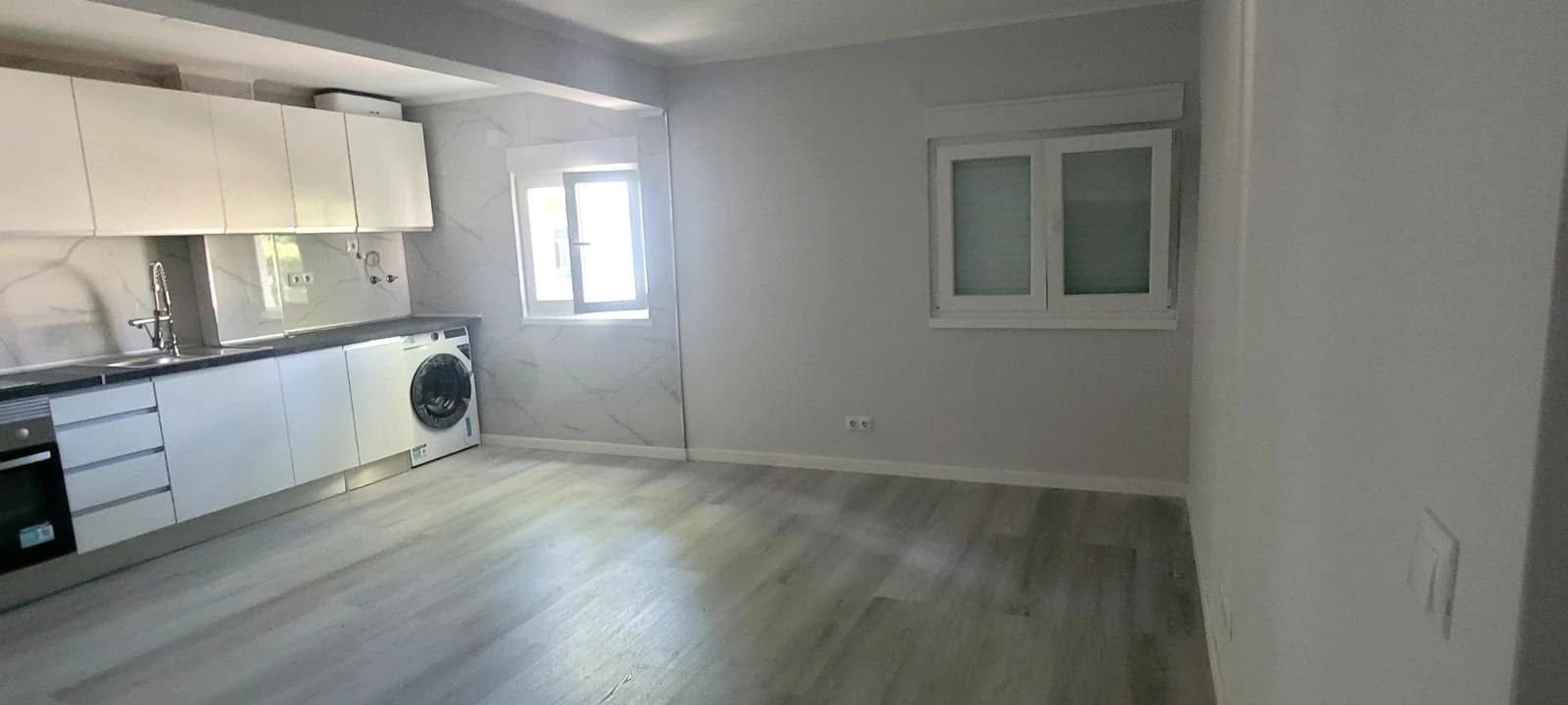 Apartamento T3 para Venda em Laranjeiro e Feijó Foto 14