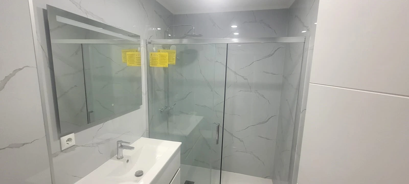 Apartamento T2 para Venda em Corroios Foto 11