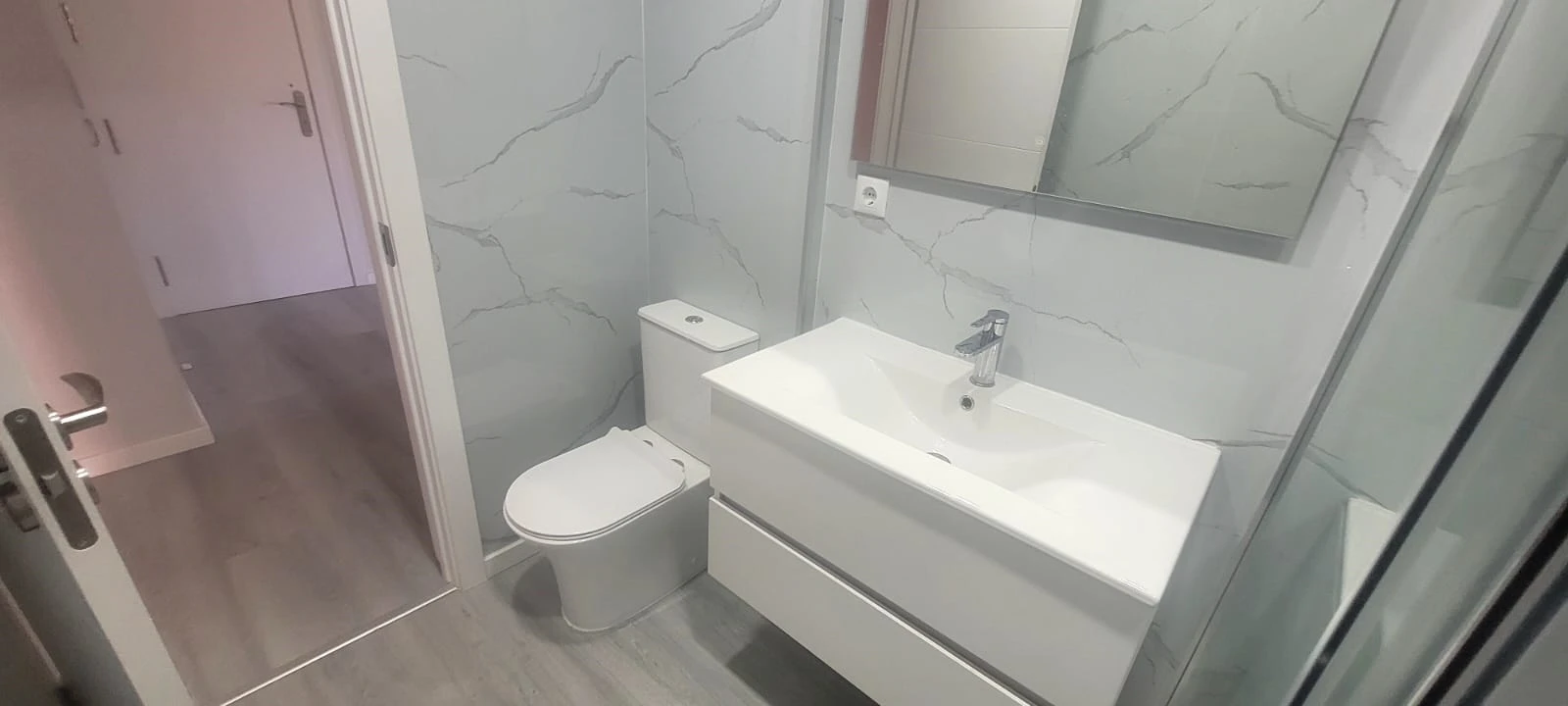 Apartamento T2 para Venda em Corroios Foto 9