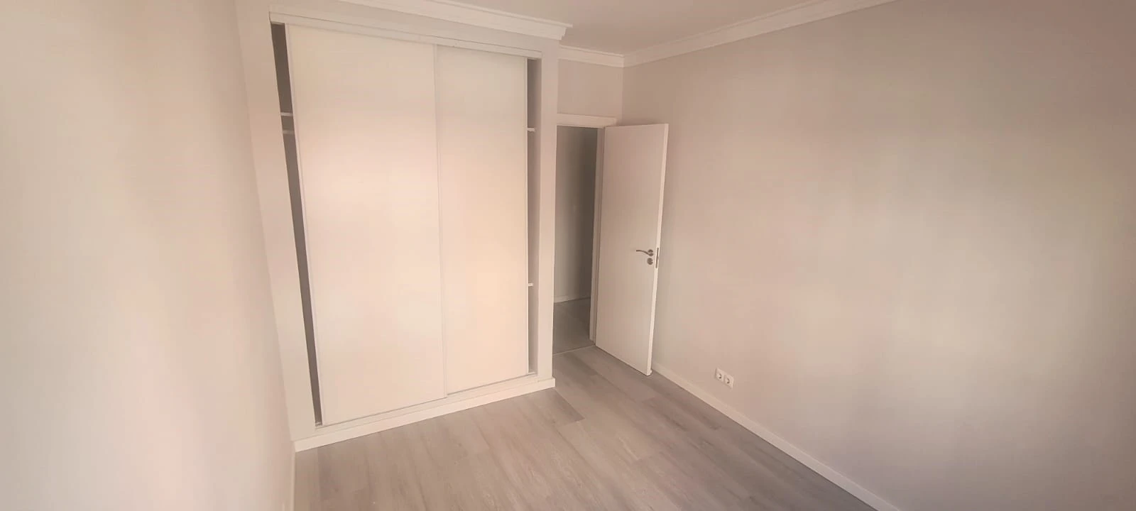 Apartamento T2 para Venda em Corroios Foto 15