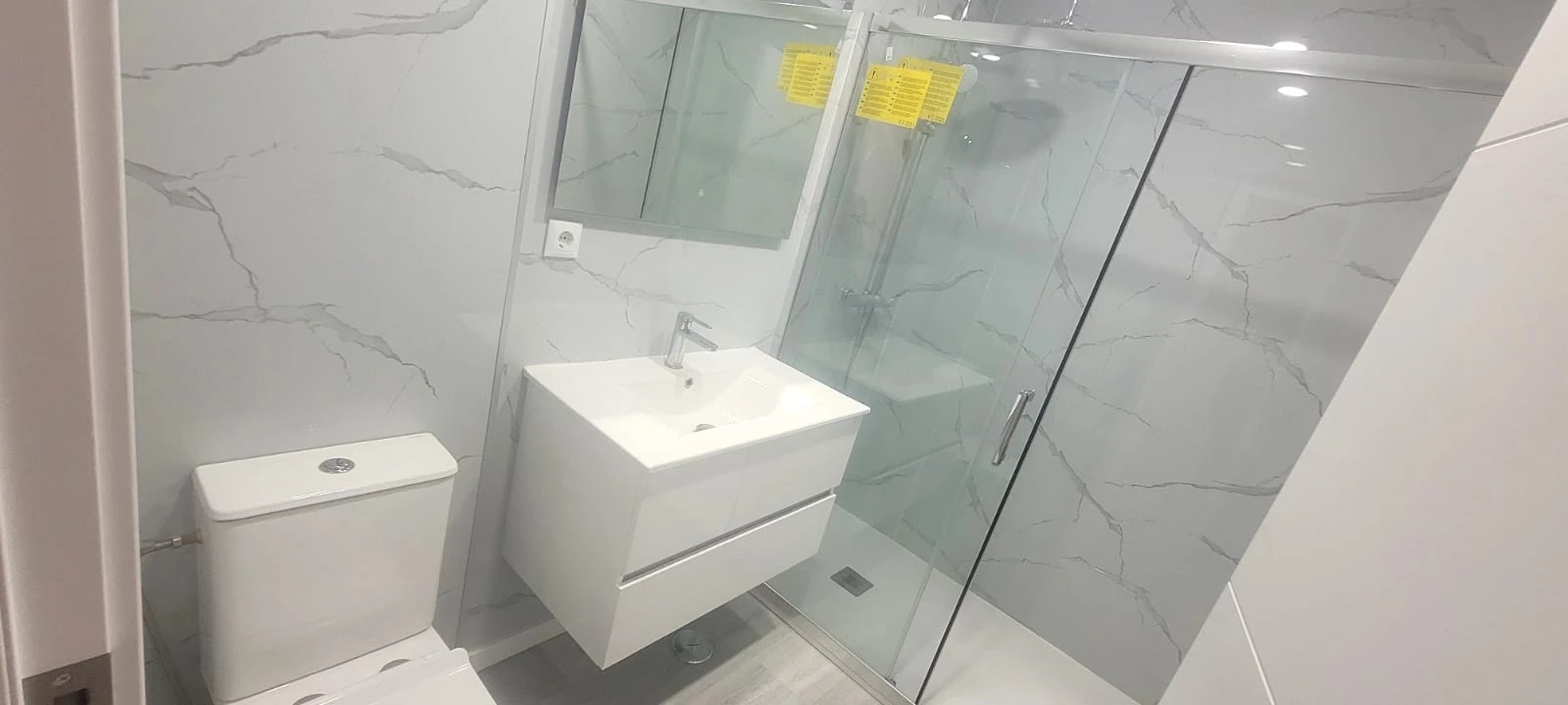 Apartamento T2 para Venda em Corroios Foto 7