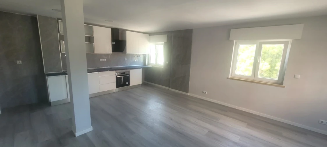 Apartamento T2 para Venda em Corroios Foto 2