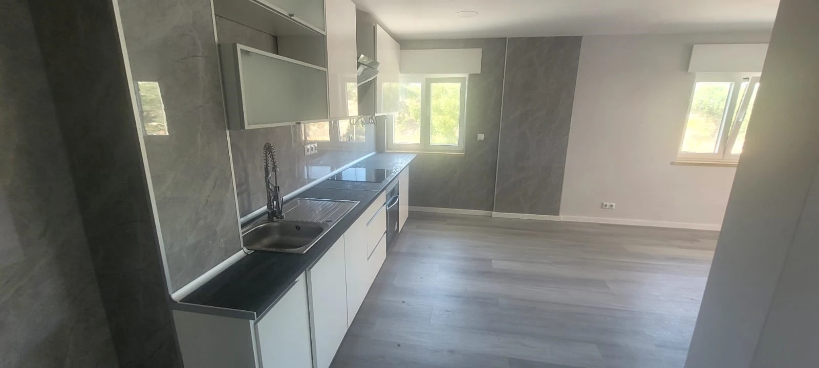 Apartamento T2 para Venda em Corroios Foto 4