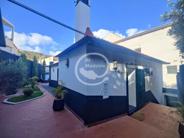Moradia T3 para Venda em Santa Cruz