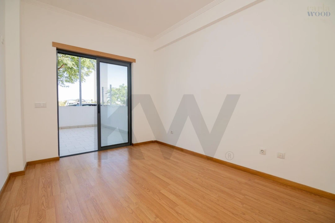 Apartamento T2 para Venda em Portimão Foto 32