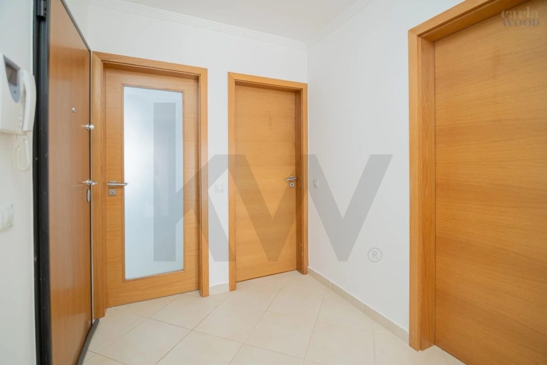 Apartamento T2 para Venda em Portimão Foto 8