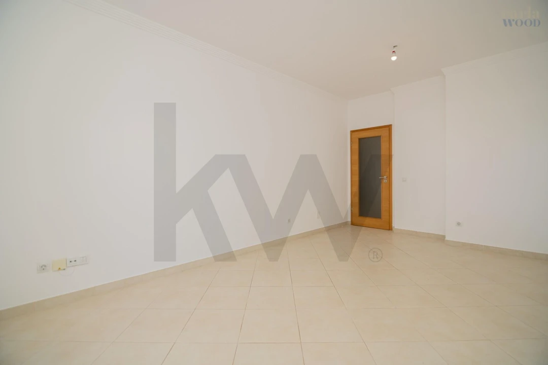 Apartamento T2 para Venda em Portimão Foto 41