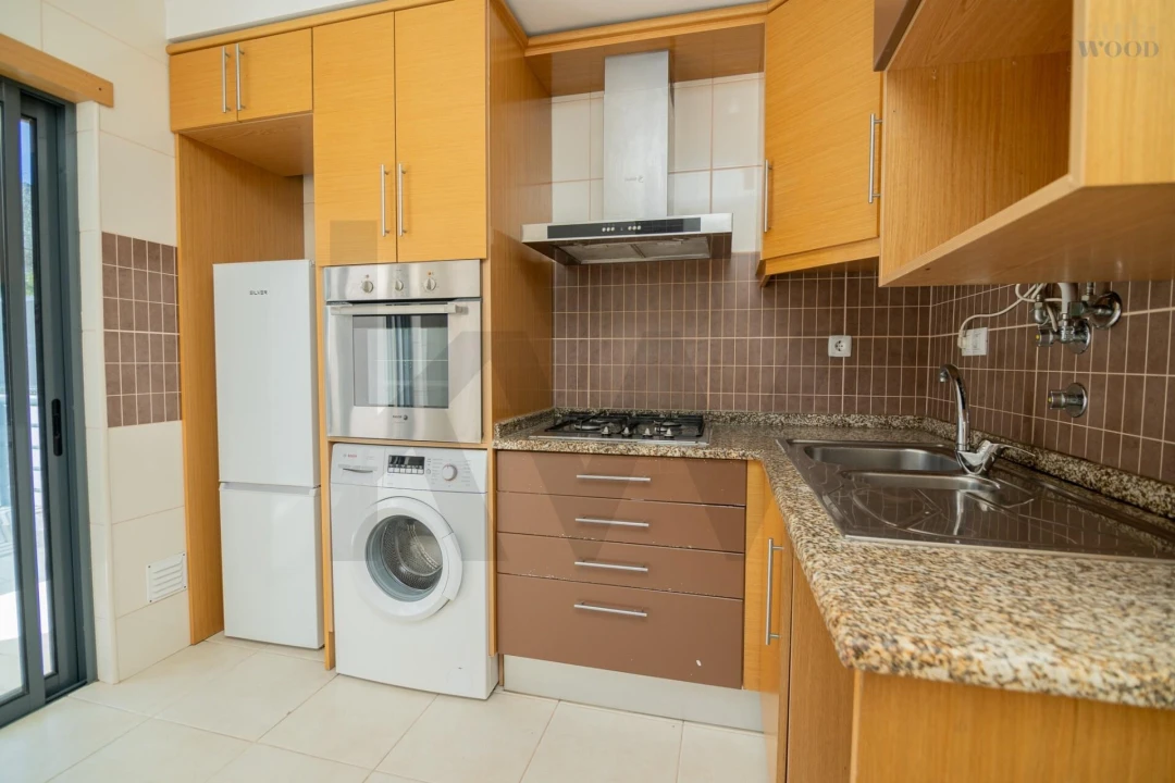 Apartamento T2 para Venda em Portimão Foto 11