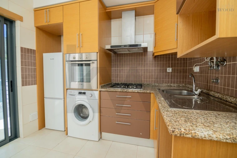 Apartamento T2 para Venda em Portimão Foto 11