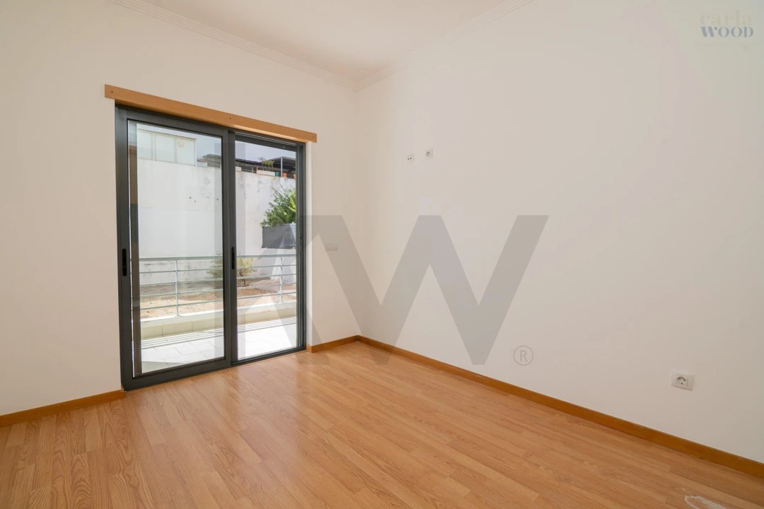 Apartamento T2 para Venda em Portimão Foto 23