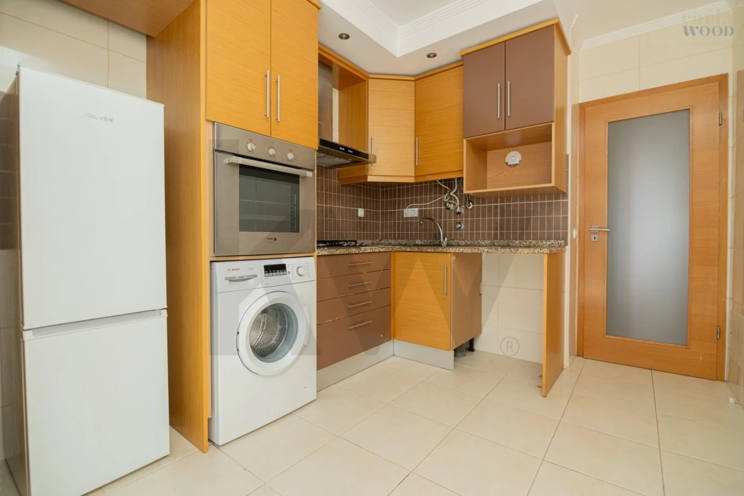 Apartamento T2 para Venda em Portimão Foto 10