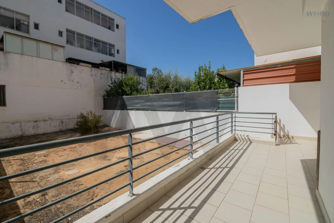 Apartamento T2 para Venda em Portimão Foto 14