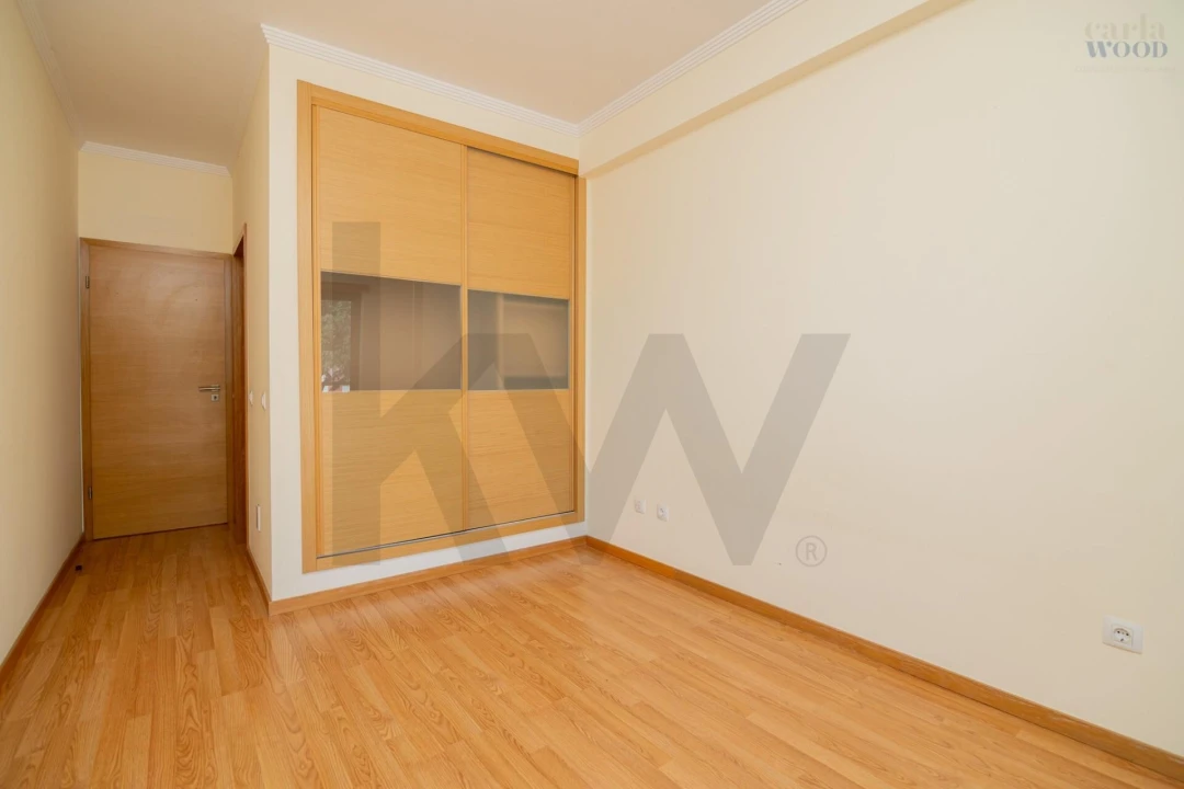 Apartamento T2 para Venda em Portimão Foto 15