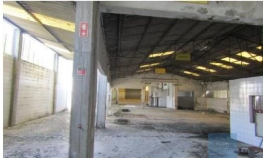 Armazém para Venda em Fiães Foto 5