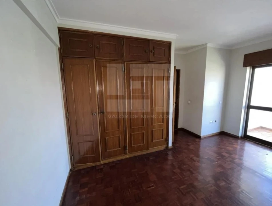 Apartamento T2 para Venda em Cacém e São Marcos Foto 8