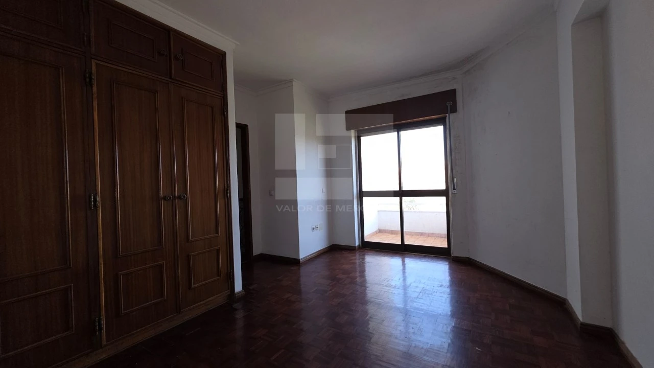 Apartamento T2 para Venda em Cacém e São Marcos Foto 20