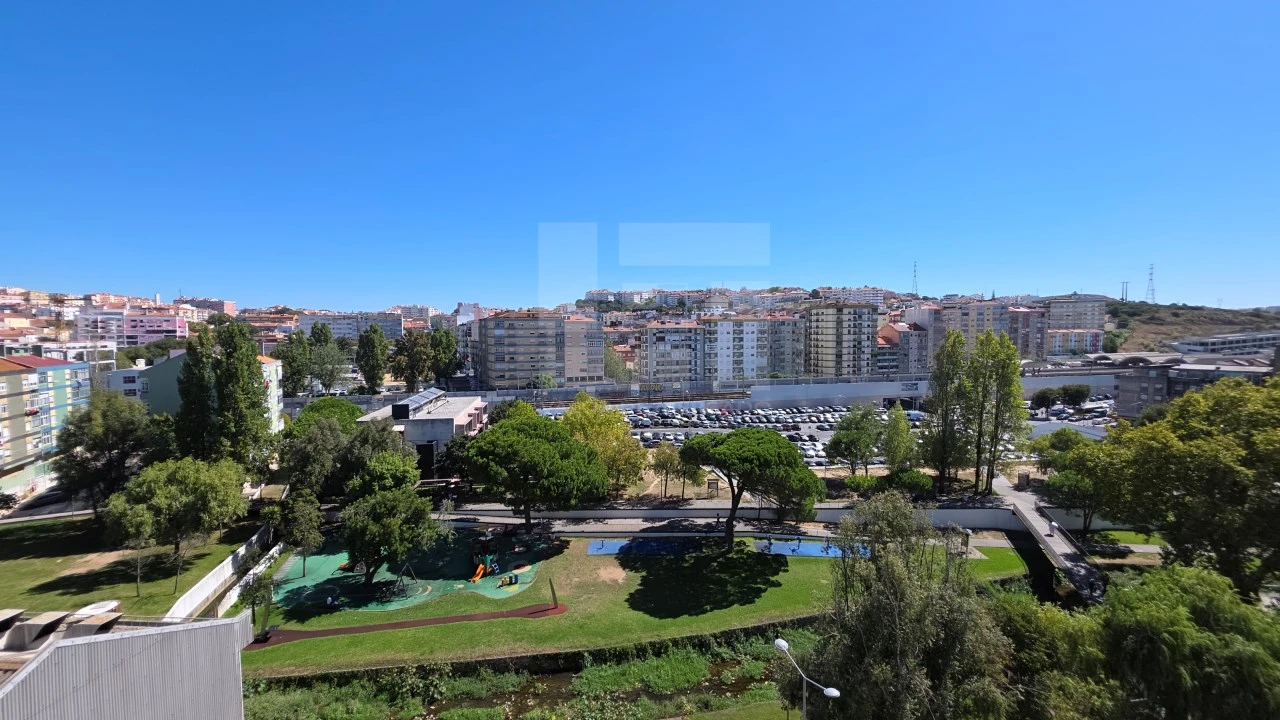 Apartamento T2 para Venda em Cacém e São Marcos Foto 24