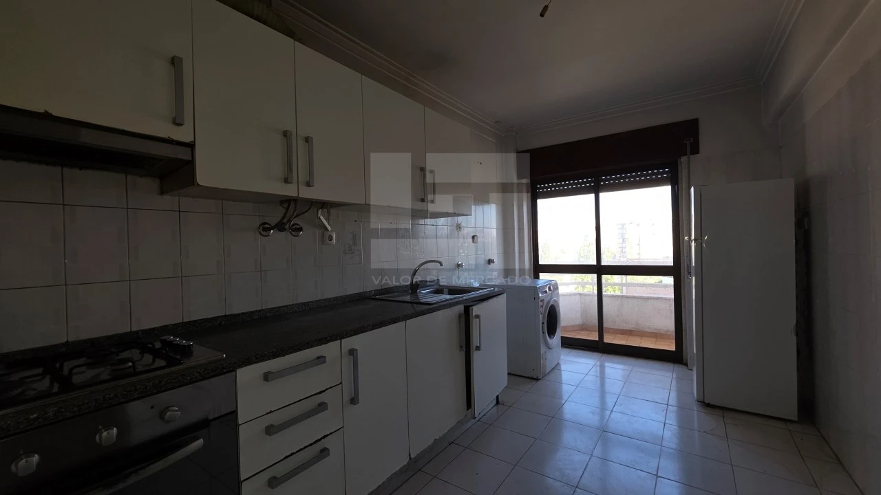 Apartamento T2 para Venda em Cacém e São Marcos Foto 25