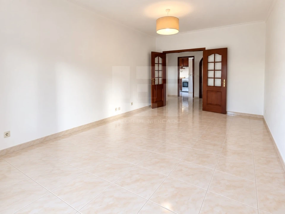 Apartamento T2 para Venda em Cacém e São Marcos Foto 3