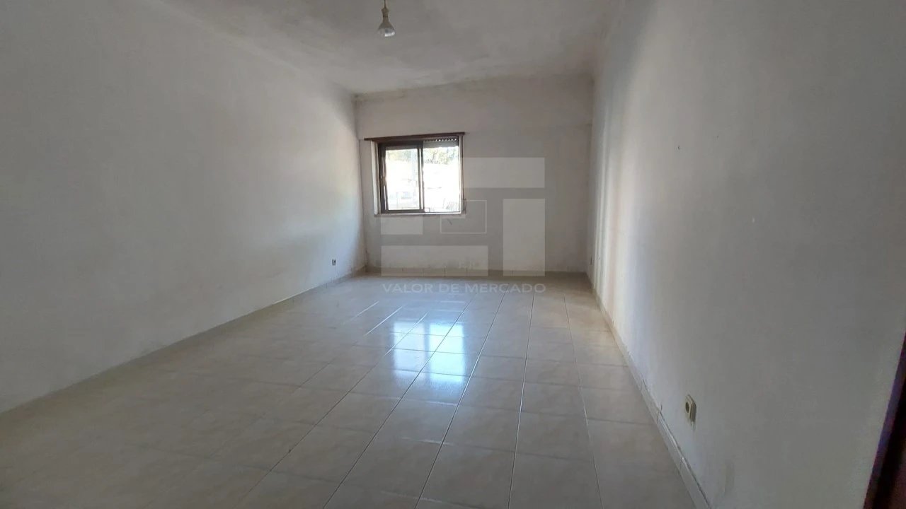 Apartamento T2 para Venda em Cacém e São Marcos Foto 10