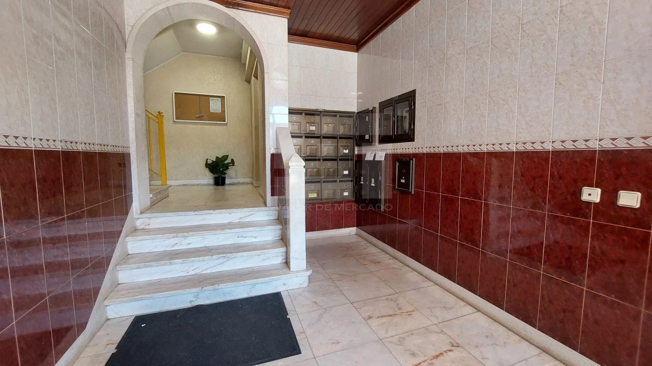 Apartamento T2 para Venda em Cacém e São Marcos Foto 20
