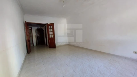 Apartamento T2 para Venda em Cacém e São Marcos