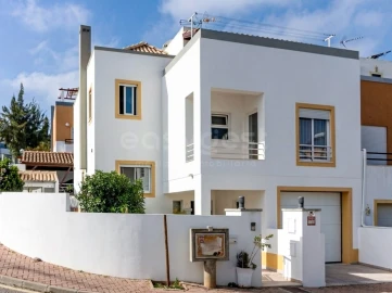 Moradia T4 para Venda em Tavira (Santa Maria e Santiago)