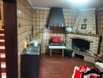 Moradia T4 para Venda em Belazaima do Chão, Castanheira do Vouga e Agadão