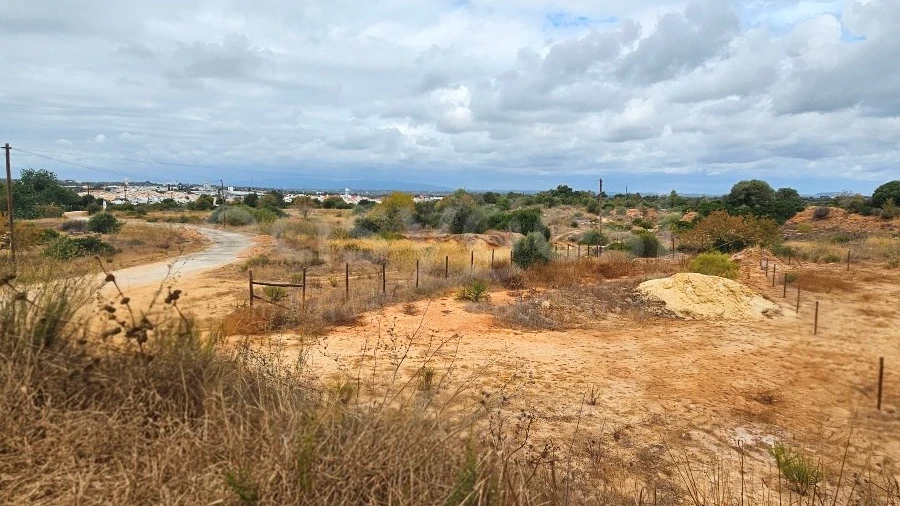 Terreno para Venda em Alcantarilha e Pêra