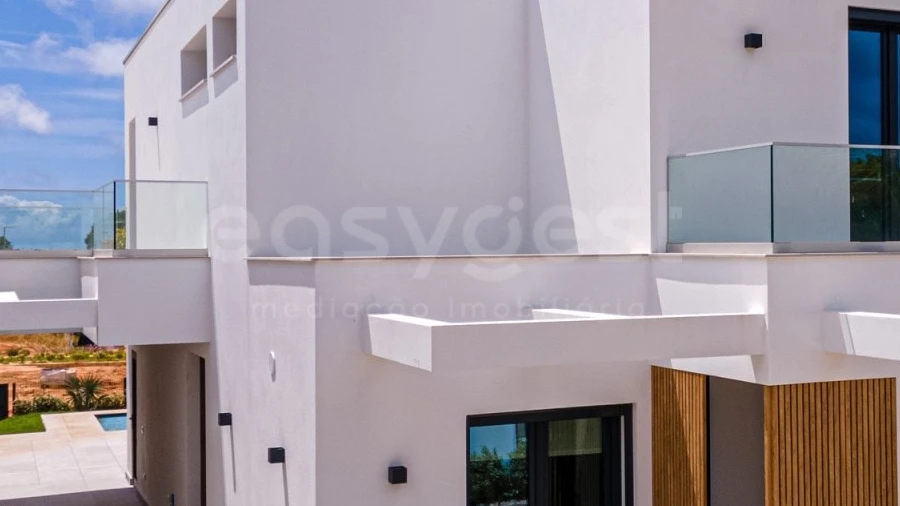 Moradia T3 para Venda em Quarteira