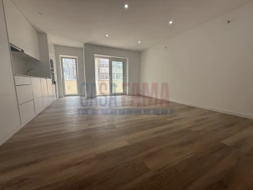 Apartamento T3 para Venda em Póvoa de Varzim, Beiriz e Argivai