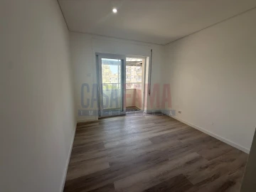 Apartamento T3 para Venda em Póvoa de Varzim, Beiriz e Argivai