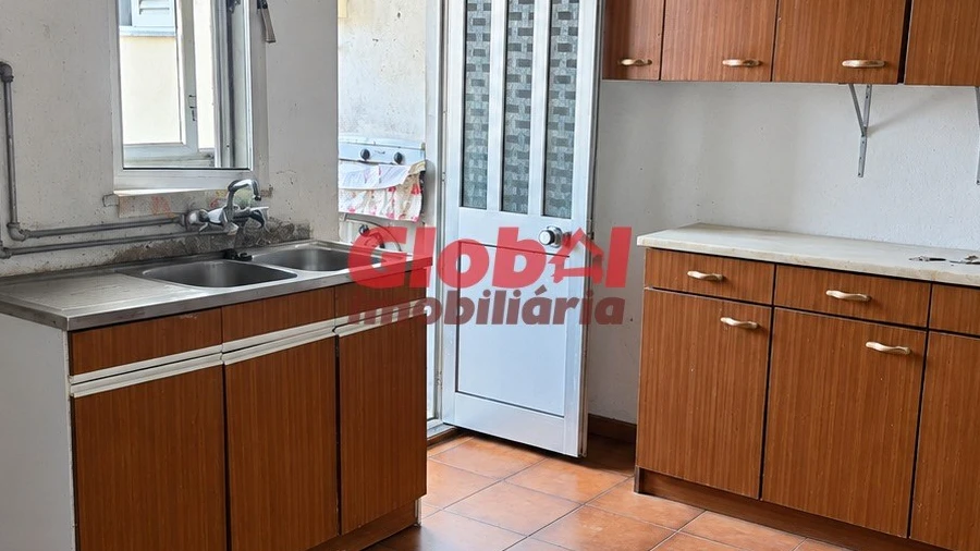 Moradia T2 para Venda em Lajeosa do Dão