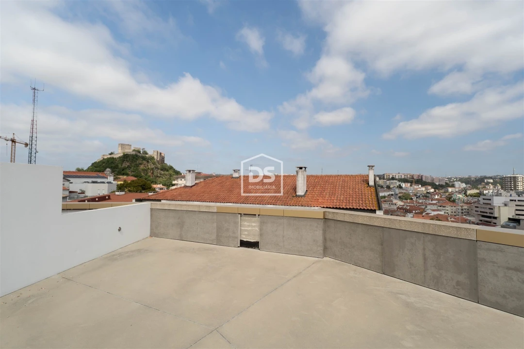 Apartamento T3 para Venda em Leiria, Pousos, Barreira e Cortes Foto 38