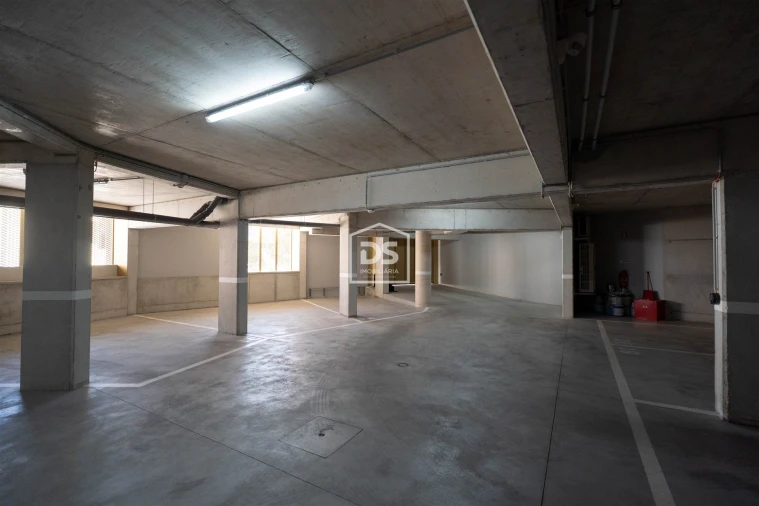 Apartamento T3 para Venda em Leiria, Pousos, Barreira e Cortes Foto 43
