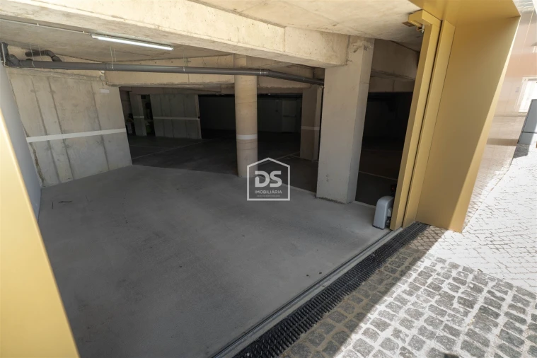 Apartamento T3 para Venda em Leiria, Pousos, Barreira e Cortes Foto 46