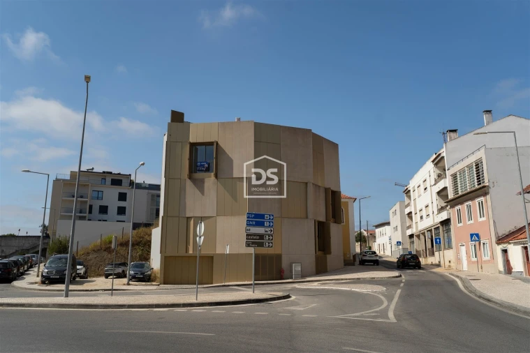 Apartamento T3 para Venda em Leiria, Pousos, Barreira e Cortes Foto 47