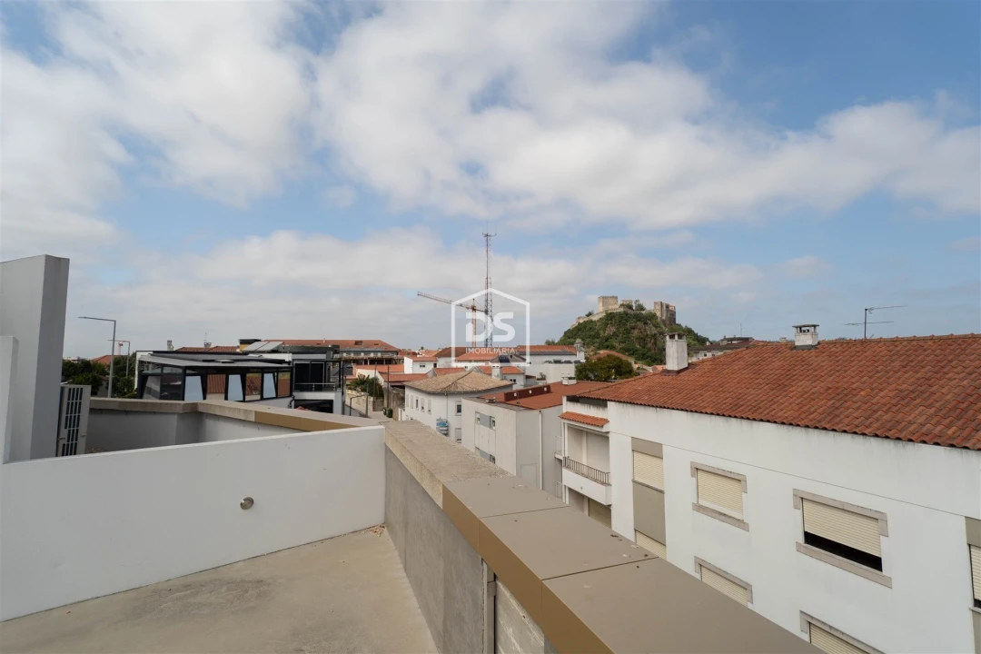 Apartamento T3 para Venda em Leiria, Pousos, Barreira e Cortes Foto 63