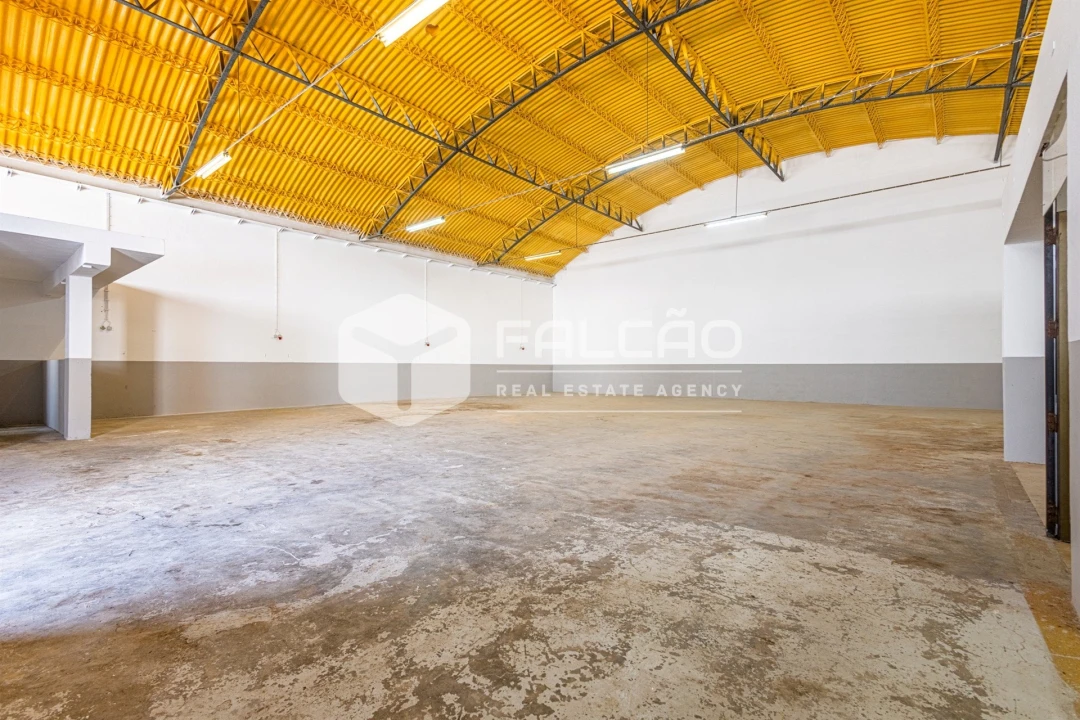 Armazém para Arrendamento em Marvila, Ribeira Santarém, São Salvador, São Nicolau Foto 8