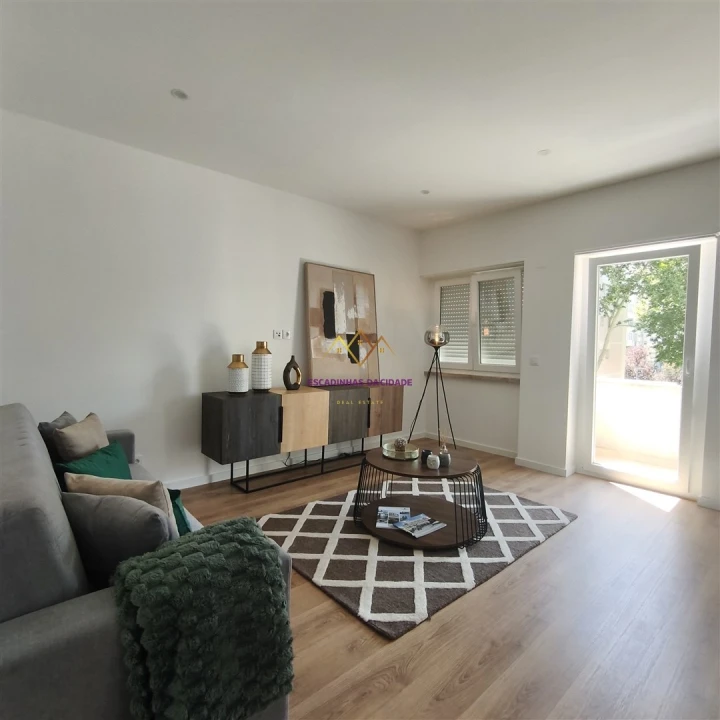 Apartamento T3 para Venda em Benfica Foto 4