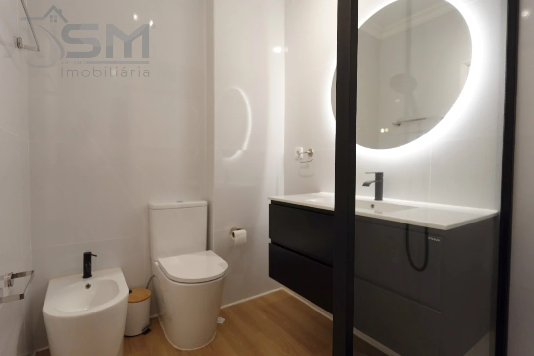 Apartamento T2 para Arrendamento em Ajuda Foto 8