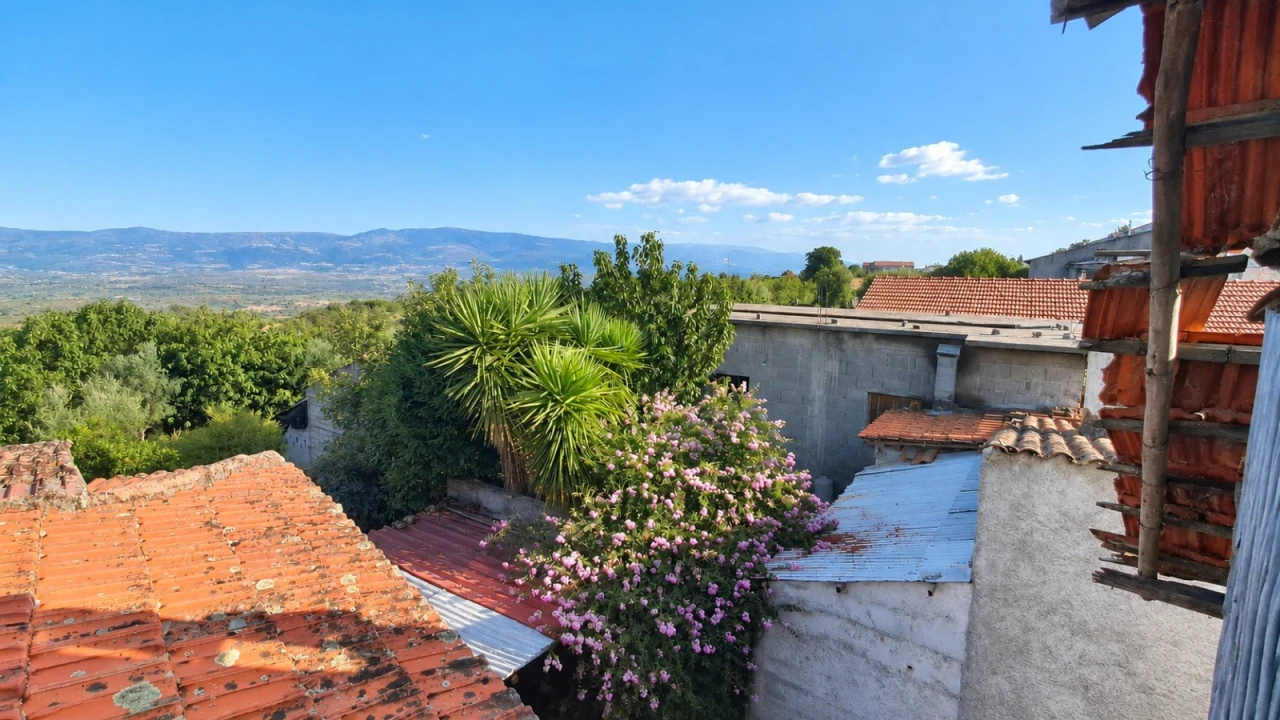 Moradia T4 para Venda em Tavares (Chãs, Várzea e Travanca) Foto 1