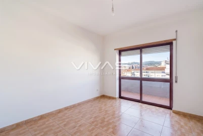 Apartamento T3 para Venda em Vila Verde e Barbudo