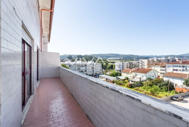 Apartamento T3 para Venda em Vila Verde e Barbudo Foto 9